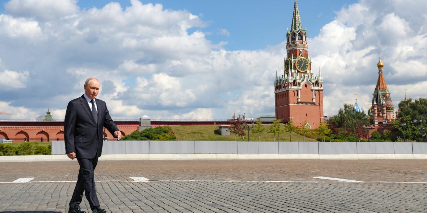epa13180824 Russian President Vladimir Putin arrives to attend a service at the Archangel Cathedral of the Kremlin, in Mos?ow, Russia, 20 August 2026.  EPA/VYACHESLAV PROKOFYEV/SPUTNIK/KREMLIN / POOL MANDATORY CREDIT