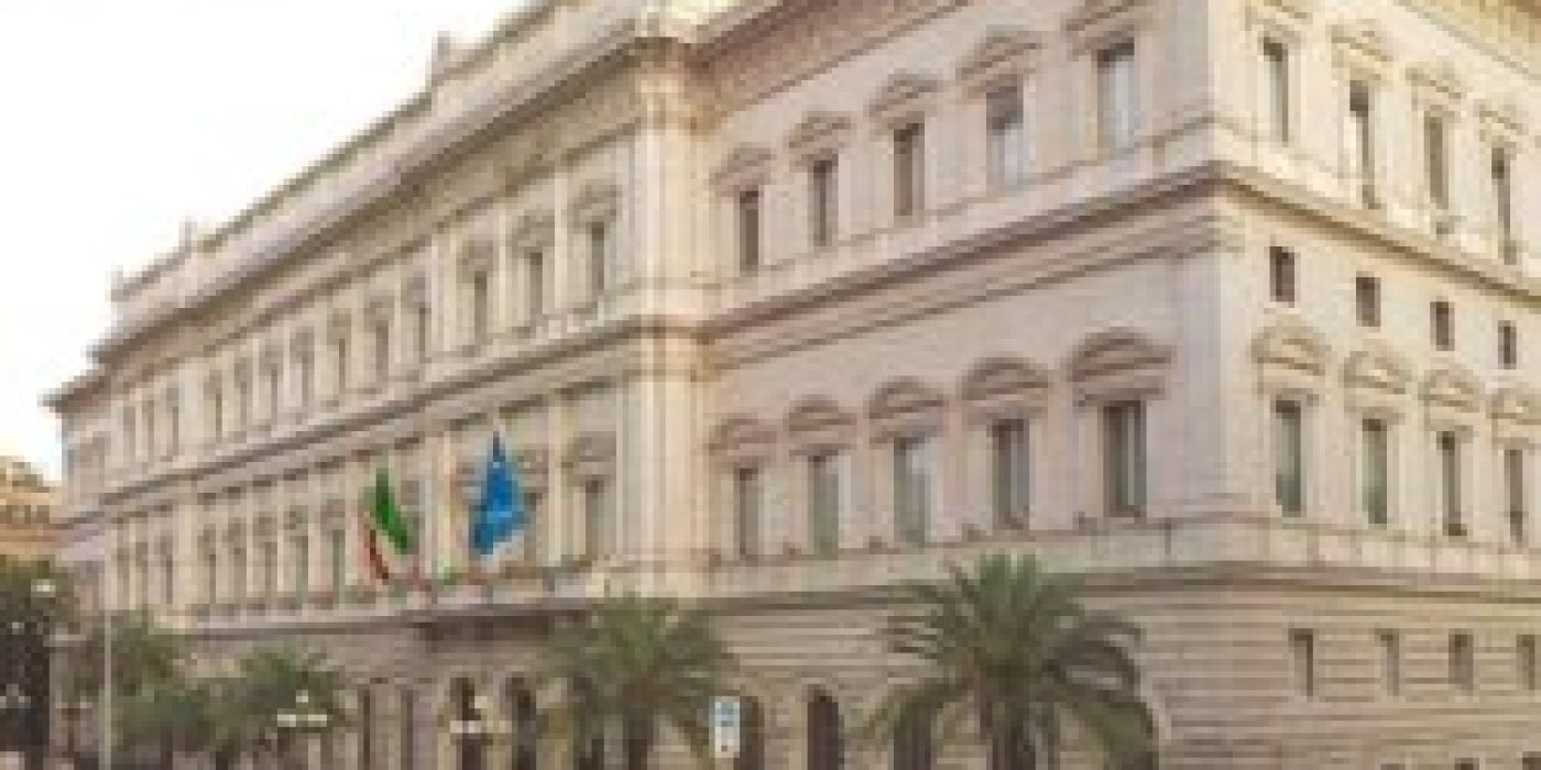 debito-pubblico-giu-a-luglio-a-32058-miliardi-cosa-ce-dietro-250x250